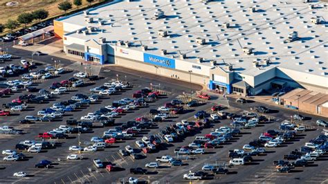 Exactly How to Overnight Park at Walmart - Nomadic News