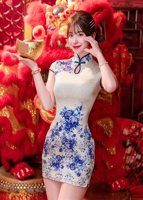 Hot Girl G I C M Ng I H N Qu C G Y S T M Ng X Trung