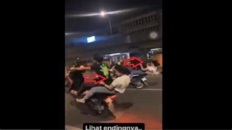 Viral Aksi Freestyle Motor Bonceng Gadis Hingga Kepala Nyaris Sentuh