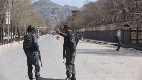 Kabul Dutzende Tote Und Verletzte Bei Selbstmordanschlag In