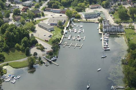 Picton Harbour Inn in Picton, ON, Canada - Marina Reviews - Phone Number - Marinas.com