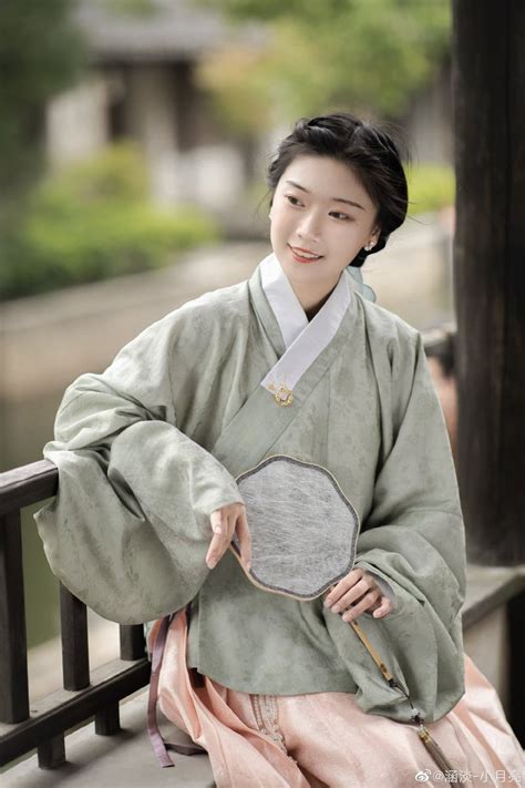 Traditional Female Clothes Y Neck Blouse Dress Ming