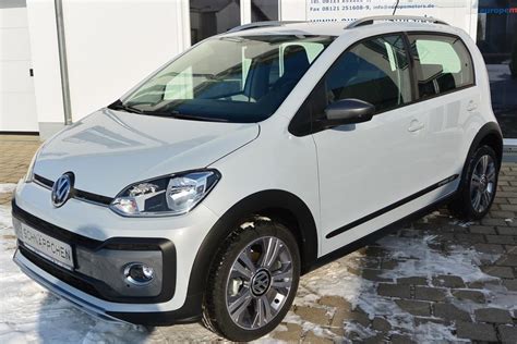 Volkswagen up! 5-Türer cross up 1.0 BMT 55 kW 75 PS Automatik 5 Jahre ...