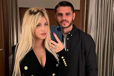 Mauro Icardi Posts A Half Naked Photo Of Wanda Nara In Bed And Then