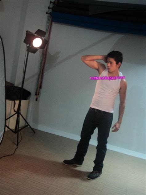 Hot Titans Ken Anderson Shirtless