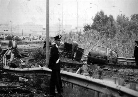 23 Maggio 1992 Capaci Lattentato In Cui Morirono Falcone E La Sua