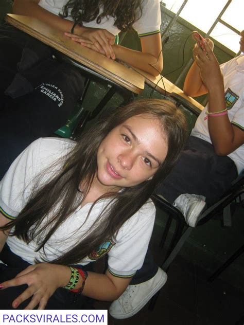 Latina De Grandes Tetas Rosada