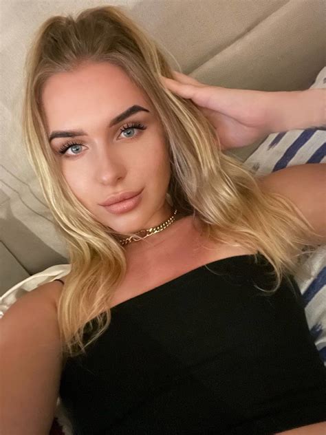 Babe Marina Russian Escort In Dubai