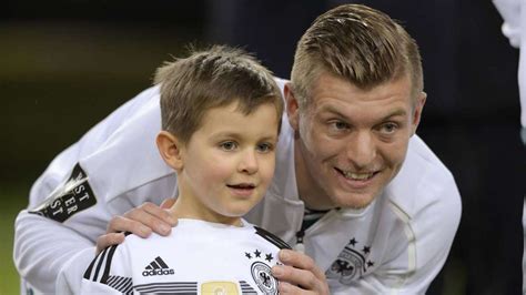 Neuer Kimmich Kroos Kinder Und Familien Der Nationalelf