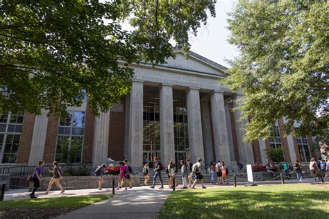 UGA Programs Move Up In US News Rankings