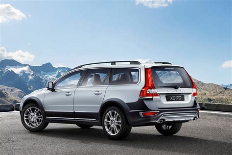 Volvo Xc Specs Price Mpg Reviews Cars