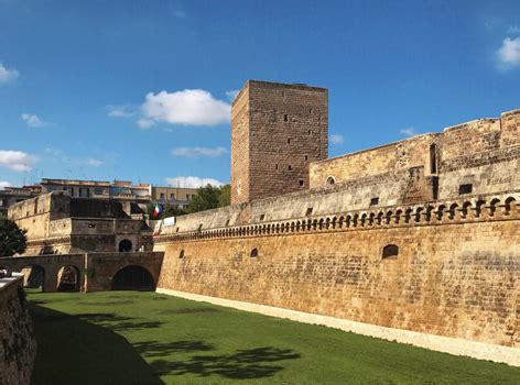 Bari Experience Castello Svevo Bari Vieni A Vedere Il Castello Di