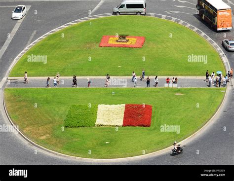 Piazza Venezia - A view from above Stock Photo - Alamy