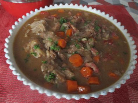 RECETTE MIJOTé DE VEAU AUX CAROTTES ET éPICES RECETTE MIJOTé DE VEAU