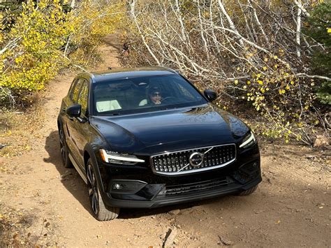 A Week With 2024 Volvo V60 Cross Country B5 Awd Headlight News