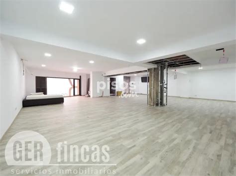 Local Comercial En Venta En Carrer De Faraday Cerca De Carrer Del