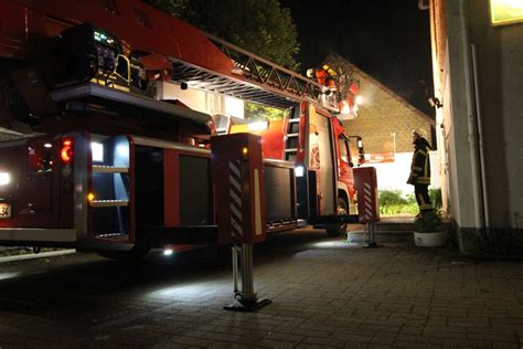 Leine On De Leinetal Online News Pkw Brand Flammen Greifen Auf