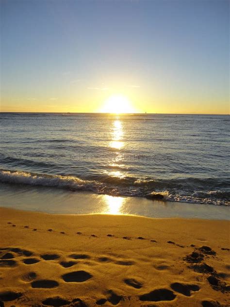 Sunset at Waikiki Beach, Honolulu Stock Photo - Image of ocean, pacific ...