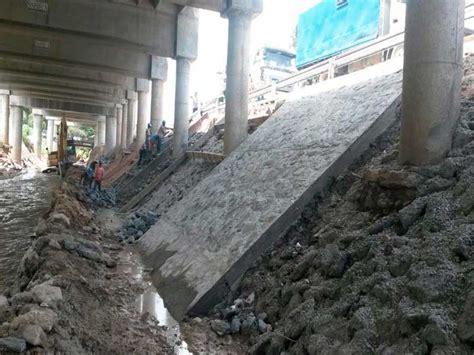 Avanzan Trabajos De Canalizaci N Del R O Valle En Autopista Valle Coche