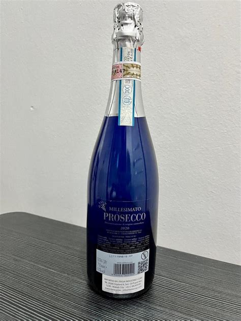 Val Doca Blue Millesimato Prosecco Doc Extra Dry Nv Food And Drinks