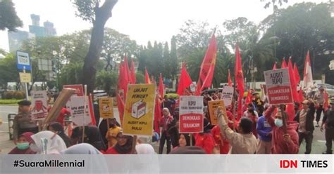 Puluhan Orang Demo Di Kantor Kpu Minta Penyelenggara Pemilu