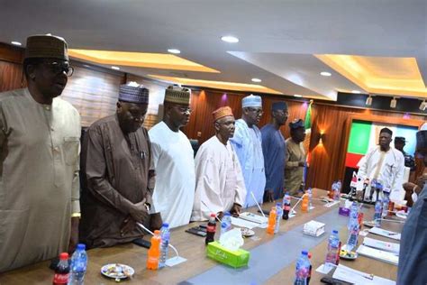 Breaking Buhari Vs Governors Apc Chairman Adamu Reveals Partys