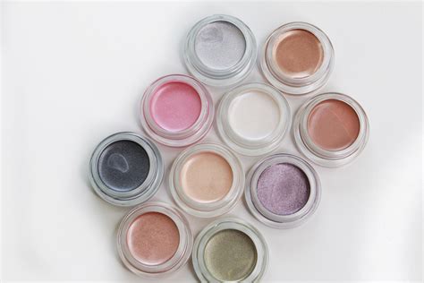 The Revlon Creme Eyeshadow is a lazy girl must-have (it's long-wearing ...