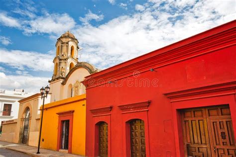 Oaxaca, Scenic Old City Streets and Colorful Colonial Buildings in ... 