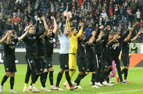 Gala In Der Europa League Eintracht Frankfurt Feiert Rauschendes