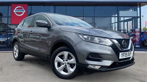 Used Nissan Qashqai Dig T Acenta Premium Dr Petrol Hatchback For