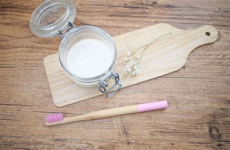 Soins & DIY // Dentifrice maison - by Ma Lae