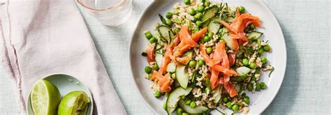 Rijstsalade Met Komkommer Tuinerwten En Gerookte Zalm Recept