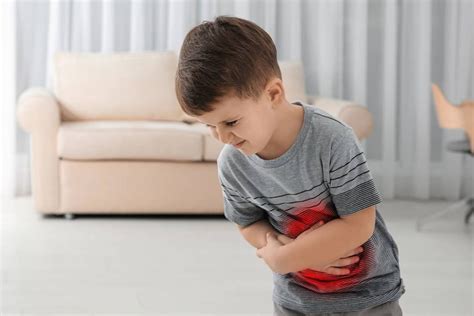 Síntomas y tratamiento de la apendicitis en niños LetsFamily