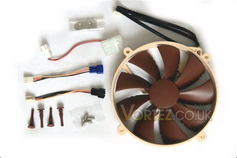 Noctua NF-P14 FLX Fan Review - NF-P14 FLX packaging