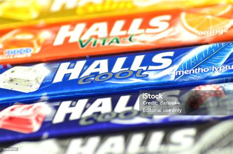 Halls Cough Drops Logo