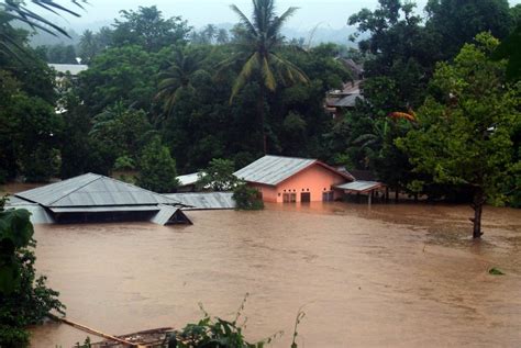 Waspadai 4 Penyakit Ini Di Musim Hujan Serta Banjir Republika Online