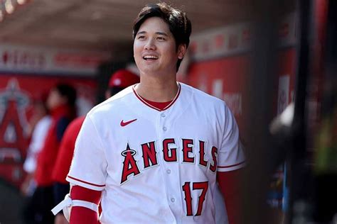 【mlb】“神対応”の大谷翔平は敵地でも「幸を配る」 ペンのキャップ開ける姿に「素敵」 野球 スポーツブル スポブル