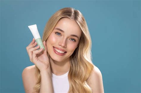 Cara Memilih Sunscreen Untuk Kulit Sensitif Yang Tepat Wajib Tahu Stylo