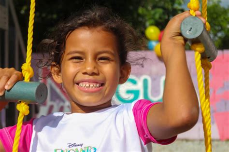 Alcaldesa Ana Gonz Lez Inaugur Parque Infantil En La Comunidad