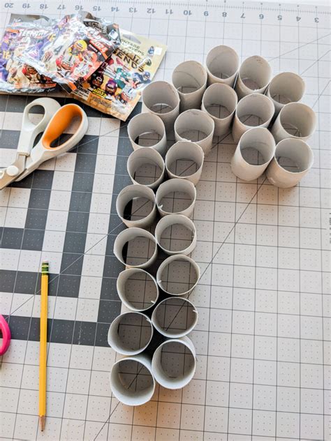 Candy Cane Diy Advent Calendar From Toilet Paper Rolls Merriment Design