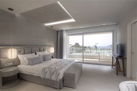 IKOS RESORTS KOS – Tselentakis – Painting the Future