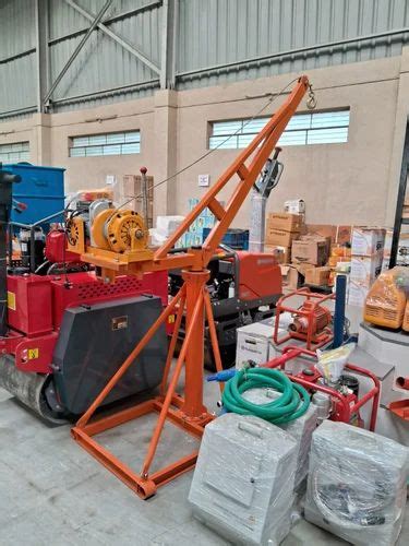 M Without Trolley Monkey Crane For Material Lifting Capacity Kg