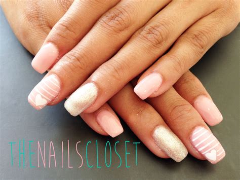 U As De Gel Con Colores De Esmalte Permanente Nude Rosa Claro Y Mezcla De Plata Con Oro Rosa