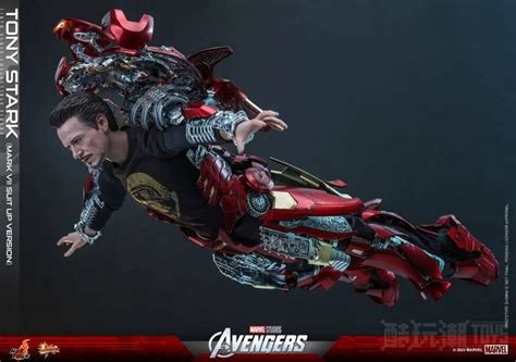 Hot Toys复仇者联盟托尼斯塔克 马克 着装版 比例收藏级人偶 千钧一发的空中着装再现 酷玩潮CHAO