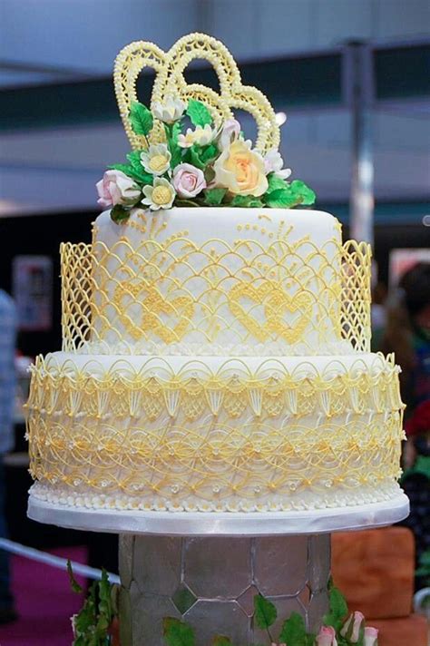 Royal icing | Simple wedding cake, Royal icing cakes, Gorgeous cakes