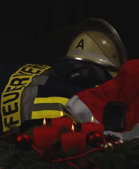 Schönen vierten Advent und Heilig Abend Feuerwehr Neukirchen bei