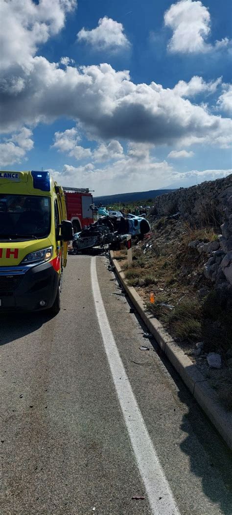 FOTO Krš i lom na Cresu sudar tegljača cisterne i Porschea Hrvatska