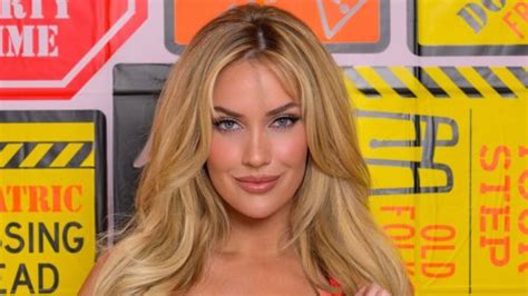 ‘getting Better With Age Paige Spiranac Wows Fans As She Posts Very Low Cut Swimsuit Pic To