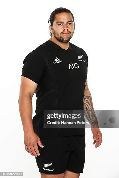 Tyrel Lomax poses during the New Zealand All Blacks team photo... News ...