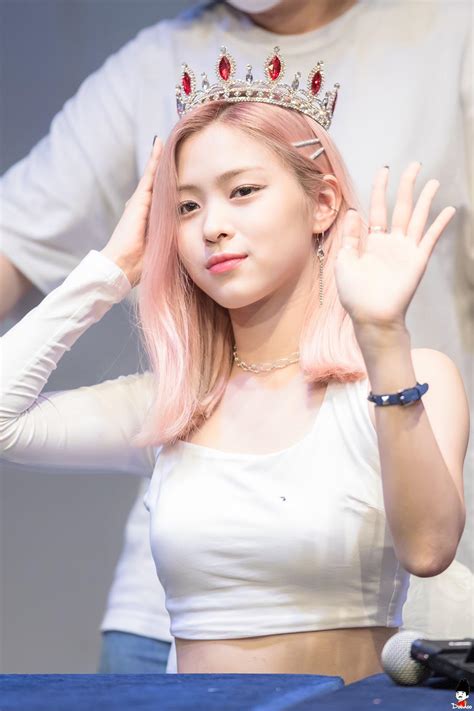 Itzy Ryujin Pokies Rkpopfap